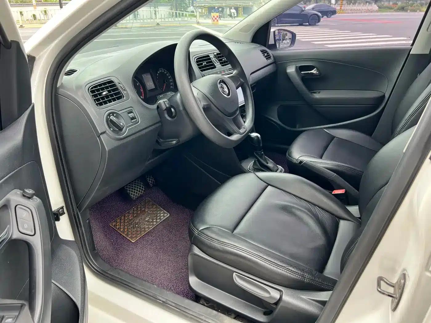 2018 Polo 1.5L Automatic Comfort Edition — миниатюра 7
