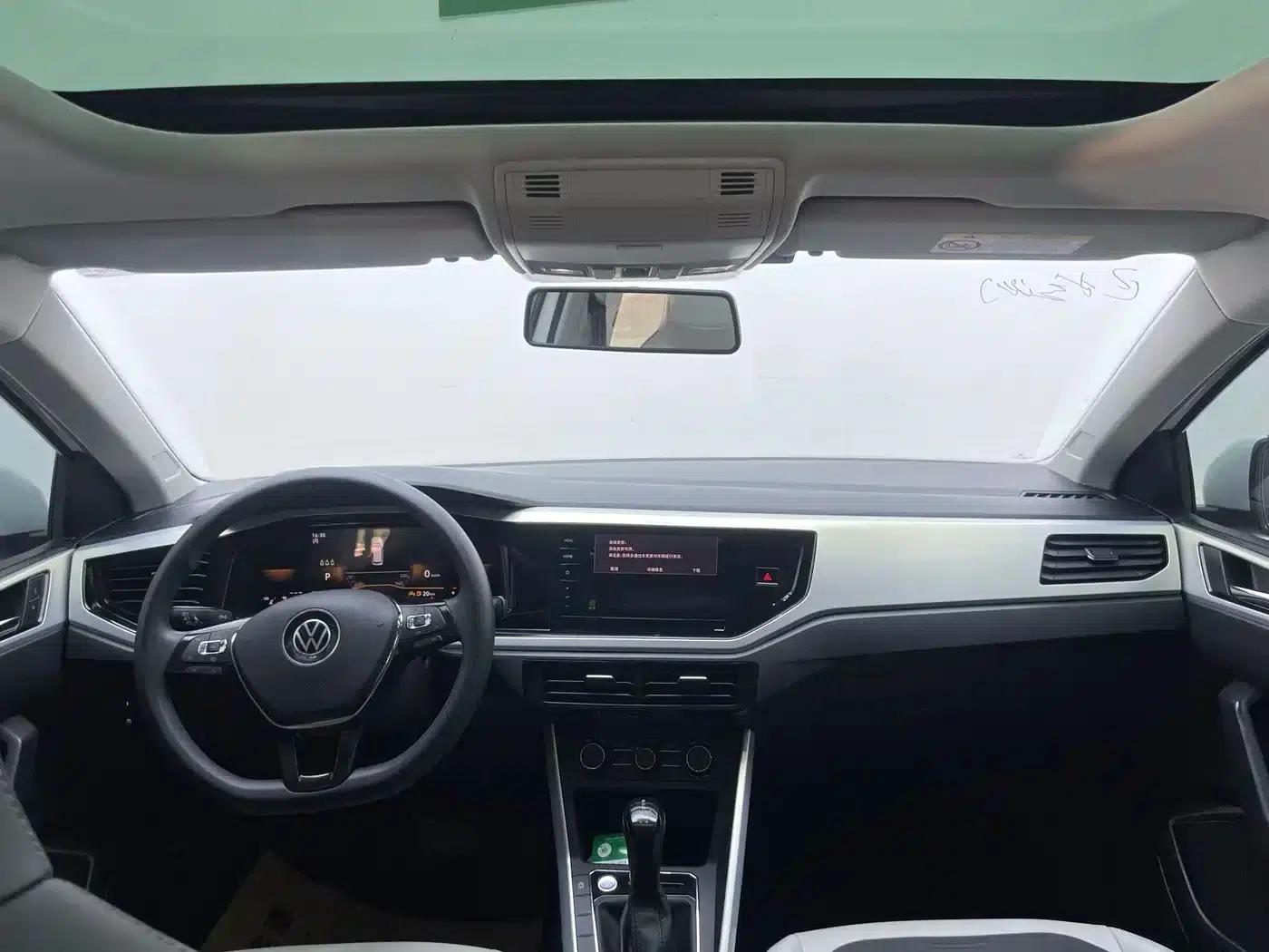 2023 Polo Facelift Plus 1.5L Automatic Colorful Technology Edition — миниатюра 11