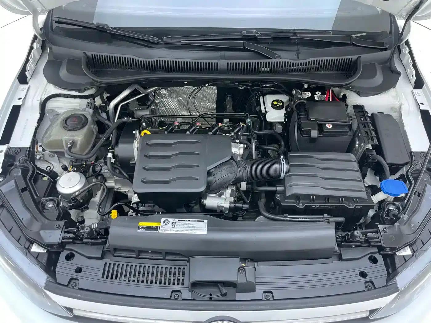 2023 Polo Facelift Plus 1.5L Automatic Colorful Technology Edition — миниатюра 24