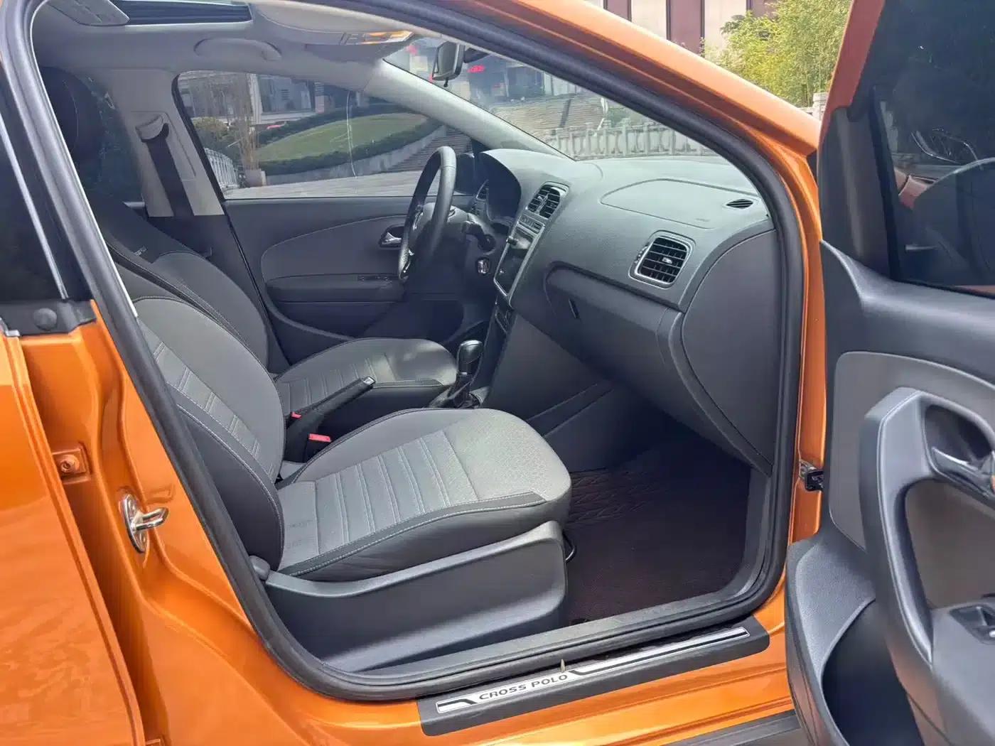 2018 Polo 1.5L Cross Polo Automatic — миниатюра 14