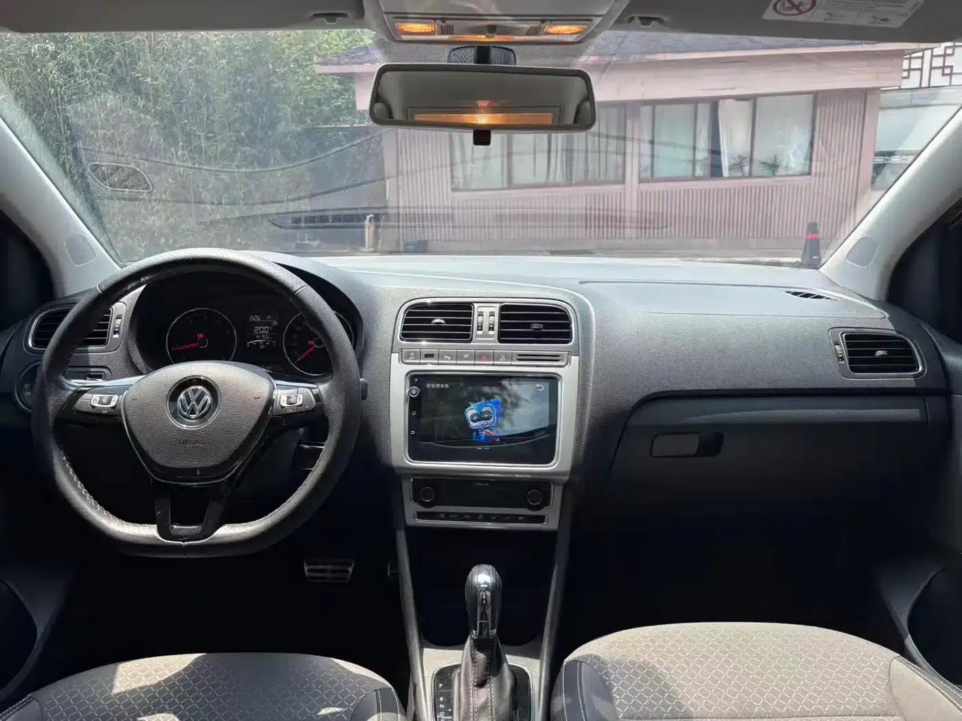 2018 Polo 1.5L Cross Polo Automatic — миниатюра 18