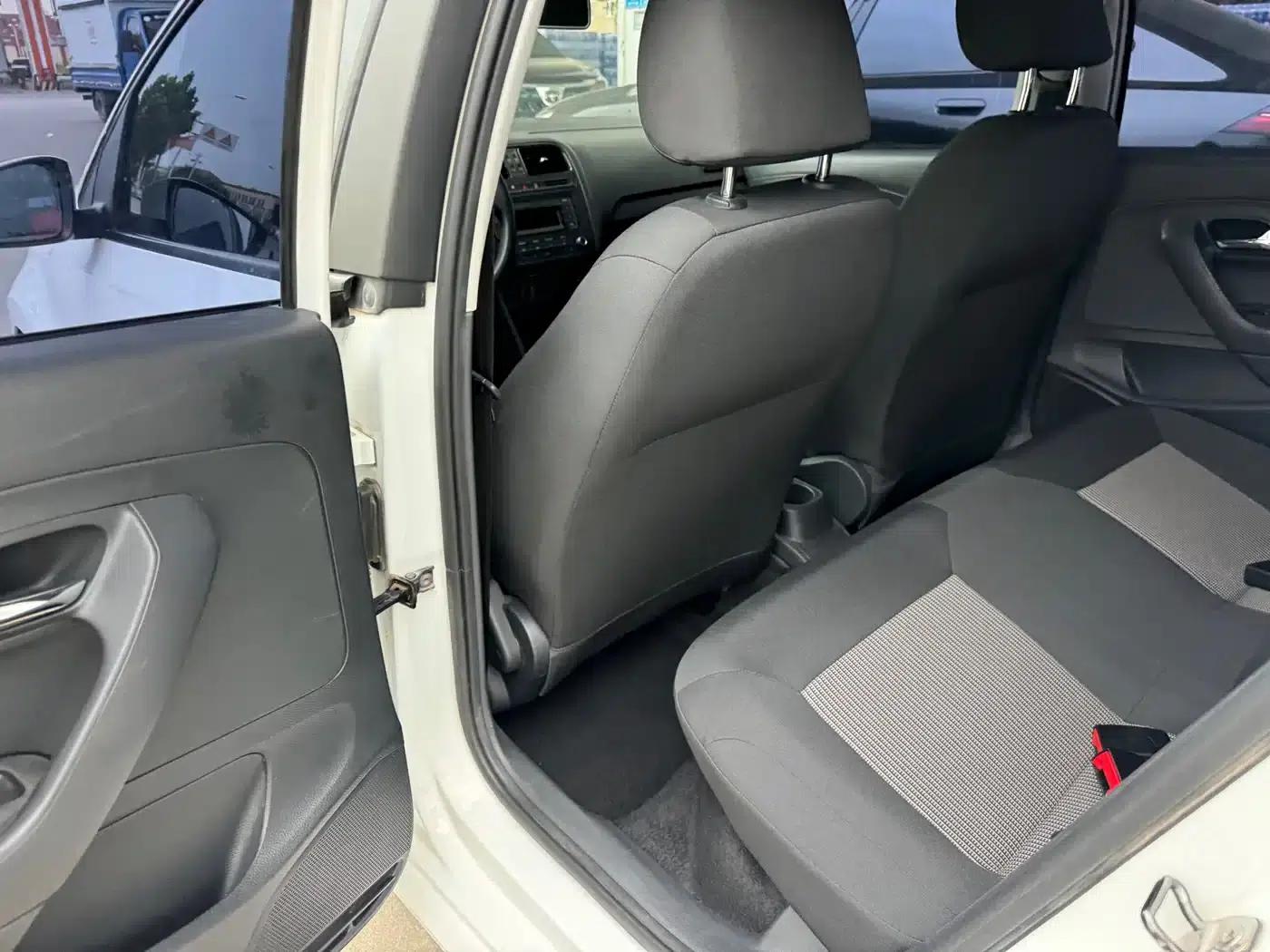 2018 Polo 1.5L Automatic Comfort Edition — миниатюра 12