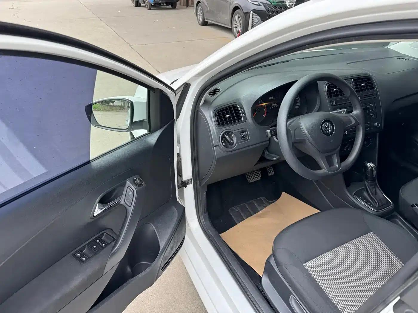 2018 Polo 1.5L Automatic Comfort Edition — миниатюра 7