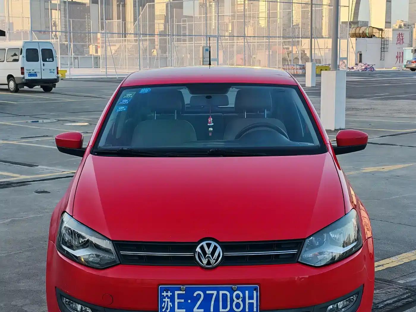 2013 Polo 1.6L Automatic Comfort Edition — миниатюра 1