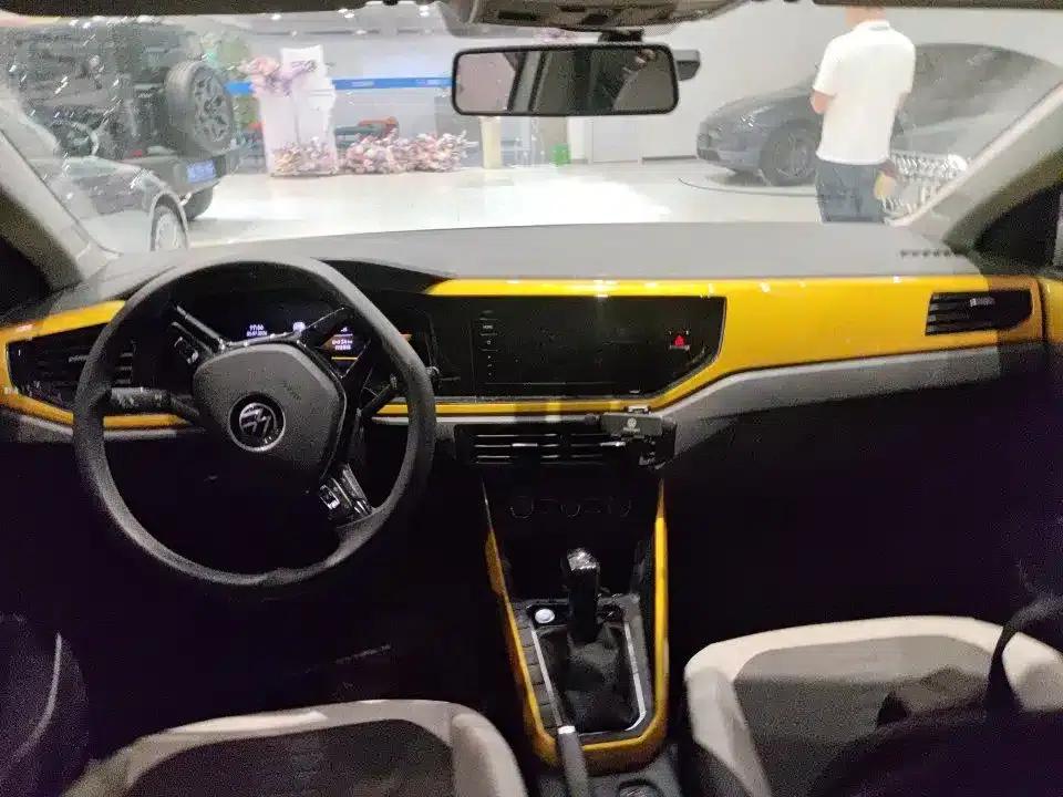 2023 Polo Plus 1.5L Automatic Colorful Technology Edition — миниатюра 5