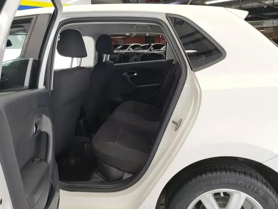 2013 Polo 1.4L Manual Comfort Edition — миниатюра 11