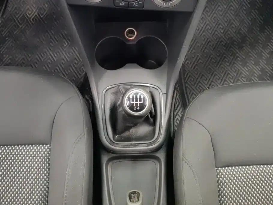2013 Polo 1.4L Manual Comfort Edition — миниатюра 16