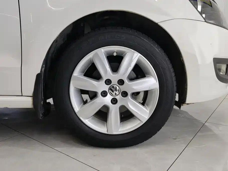 2013 Polo 1.4L Manual Comfort Edition — миниатюра 6