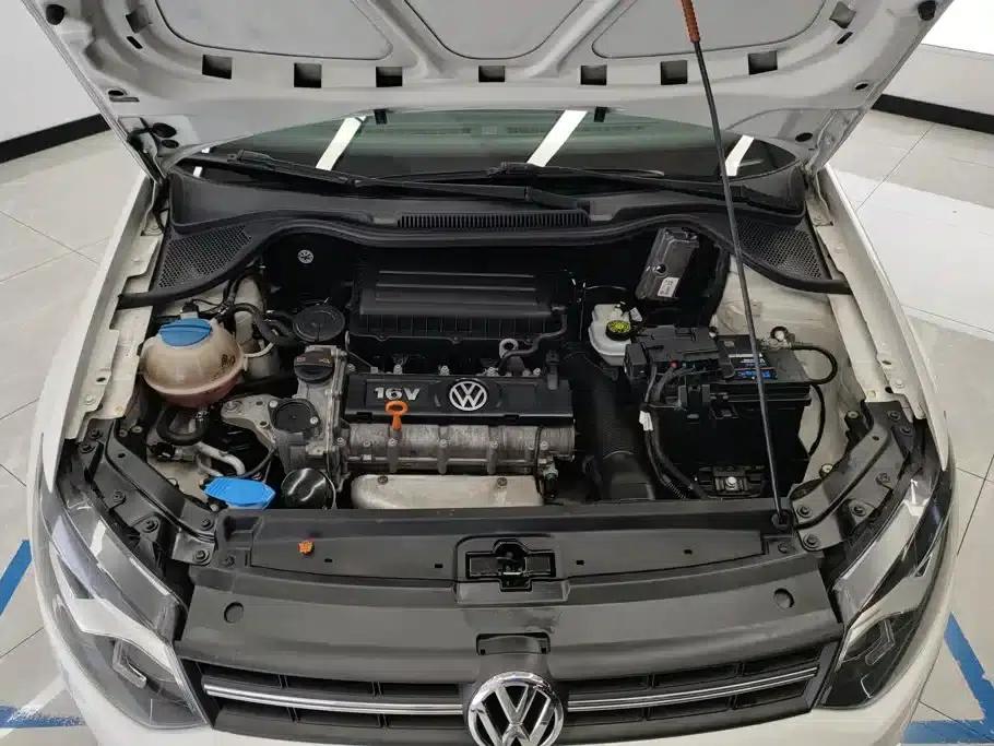 2013 Polo 1.4L Manual Comfort Edition — миниатюра 10