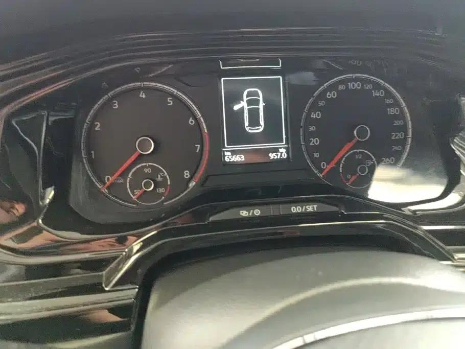 2019 Polo Plus 1.5L Automatic Panoramic Enjoyment Edition — миниатюра 14