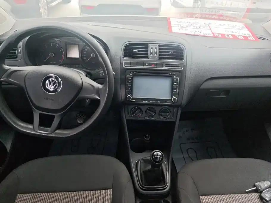 2014 Polo 1.4L Manual Fashion Edition — миниатюра 12
