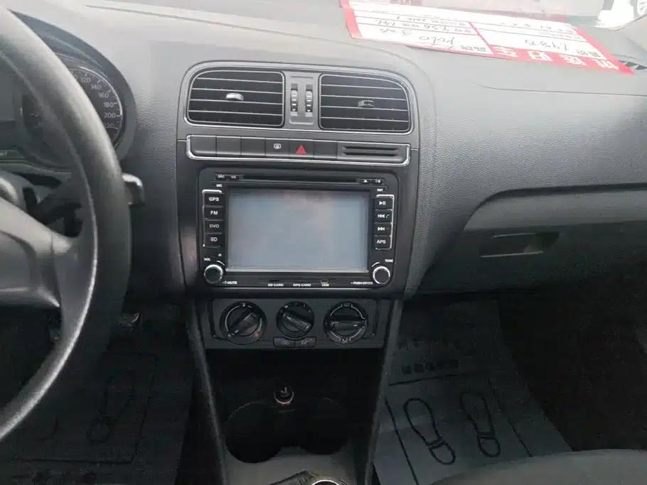 2014 Polo 1.4L Manual Fashion Edition — миниатюра 13