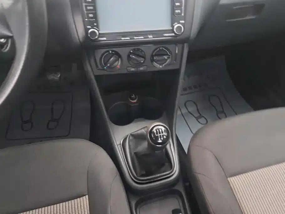 2014 Polo 1.4L Manual Fashion Edition — миниатюра 16