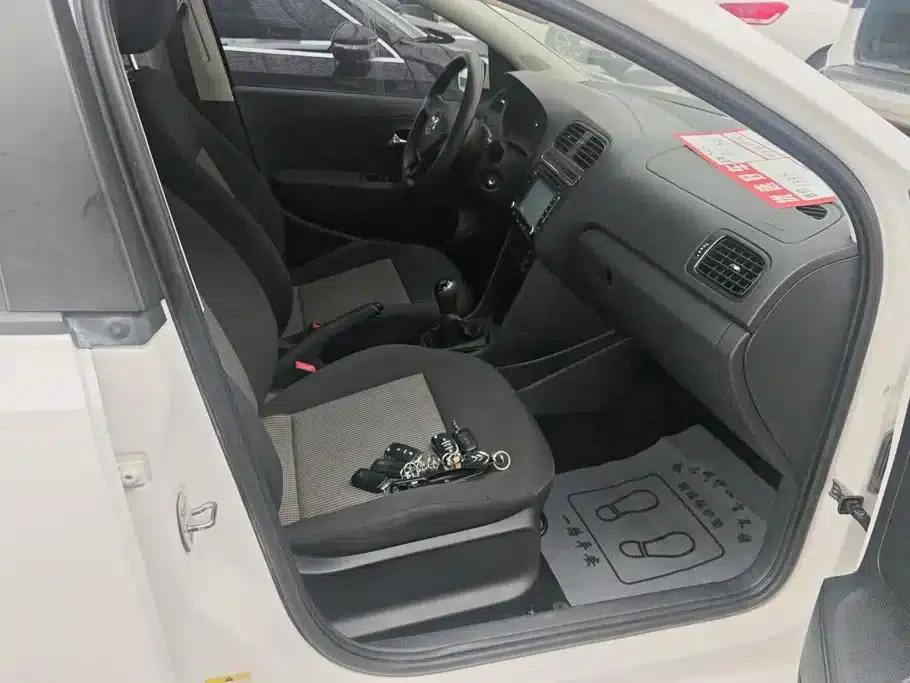 2014 Polo 1.4L Manual Fashion Edition — миниатюра 8