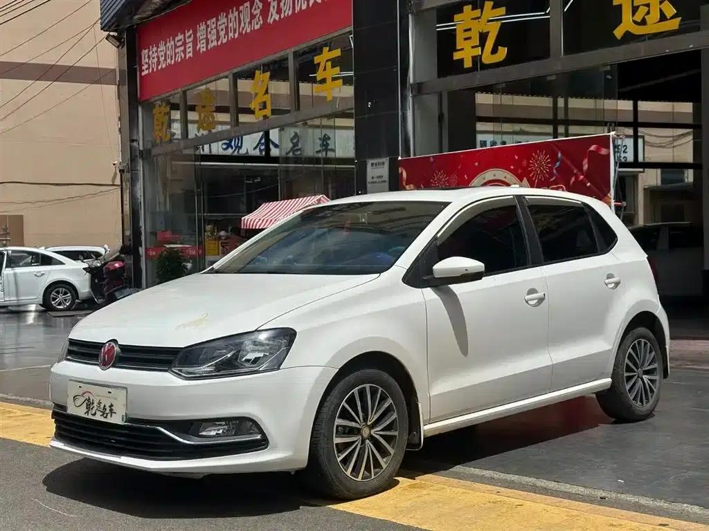 2016 Polo 1.6L Automatic Comfort Model — миниатюра 1