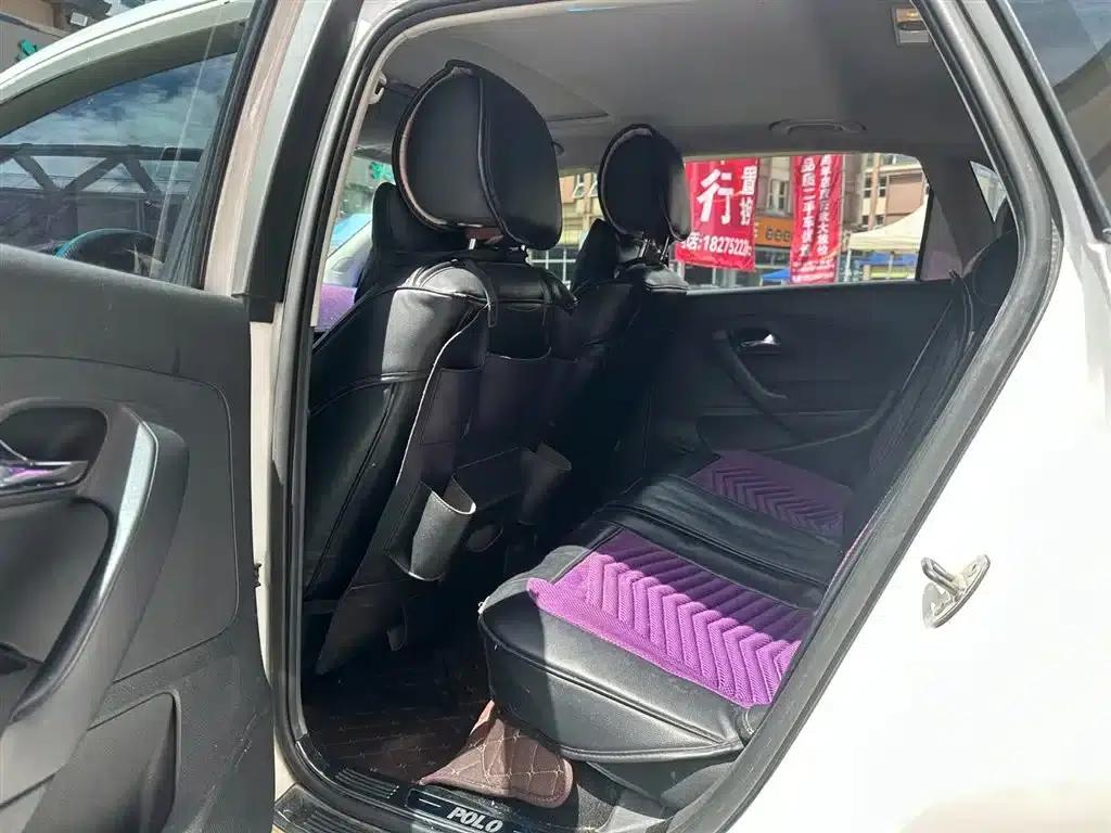 2016 Polo 1.6L Automatic Comfort Model — миниатюра 9