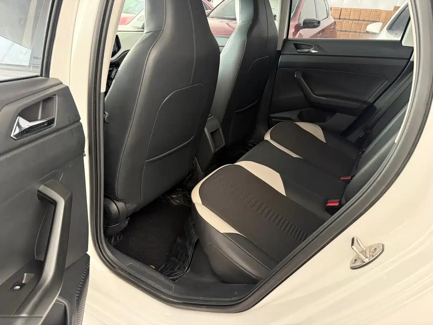 2021 Polo Plus 1.5L Automatic Colorful Technology Edition — миниатюра 7