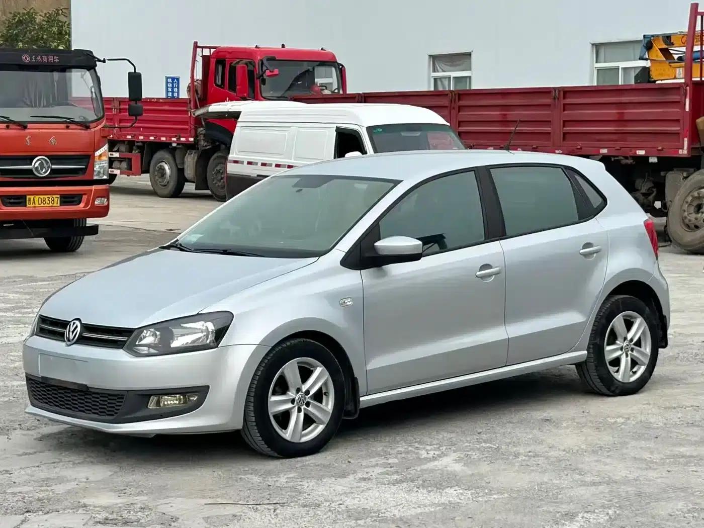 2011 Polo 1.4L Automatic Premium Edition — миниатюра 1