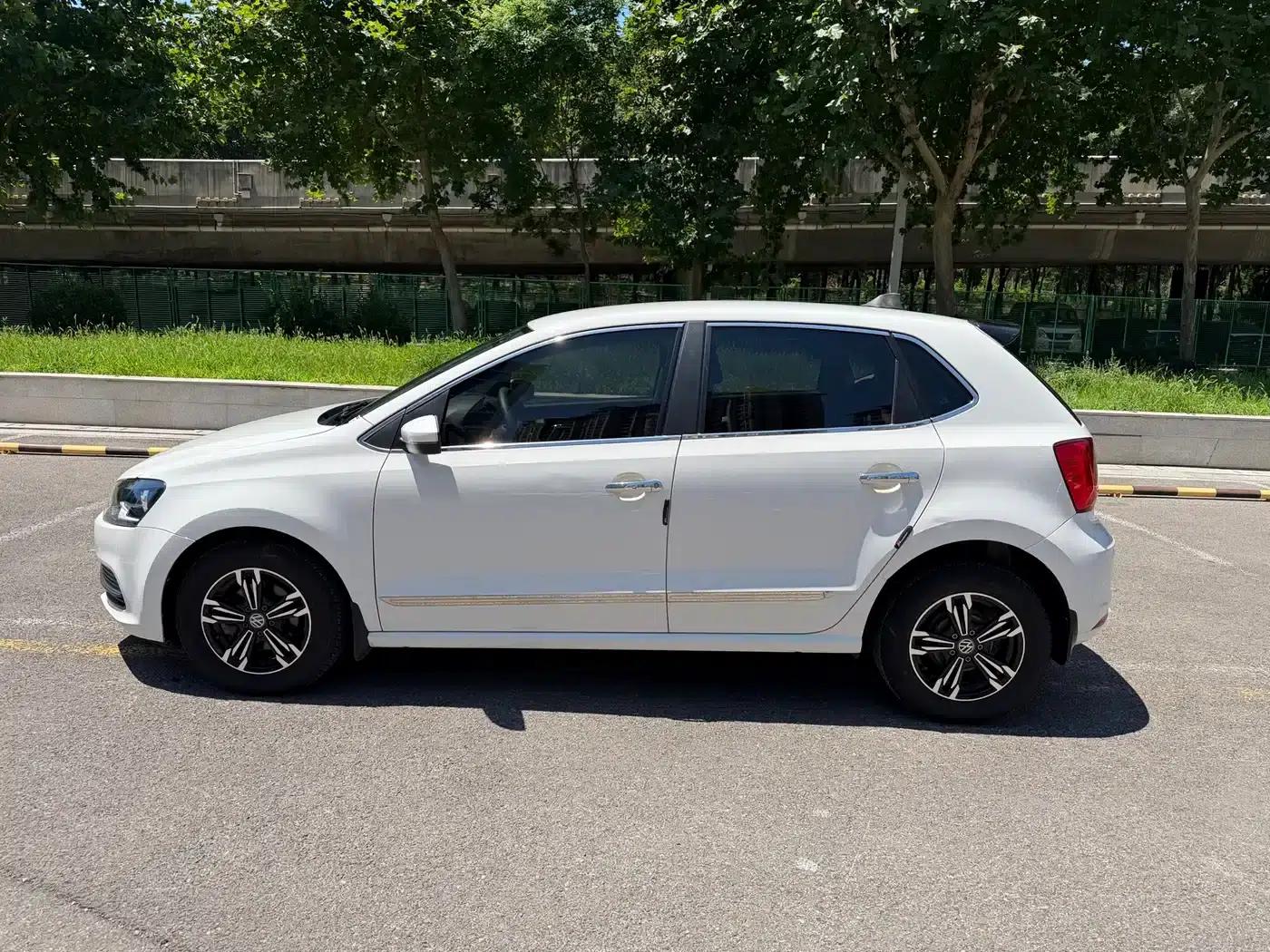 2018 Polo 1.5L Automatic Comfort Edition — миниатюра 8