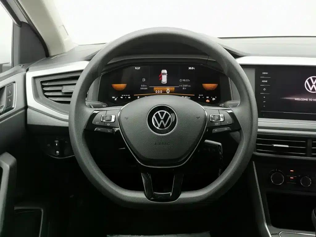 2023 Polo Facelift Plus 1.5L Automatic Enjoy Life Edition — миниатюра 11