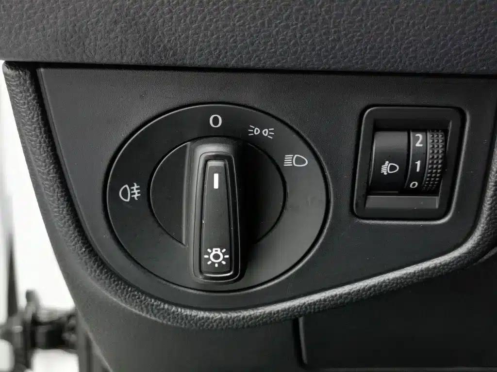 2023 Polo Facelift Plus 1.5L Automatic Enjoy Life Edition — миниатюра 21