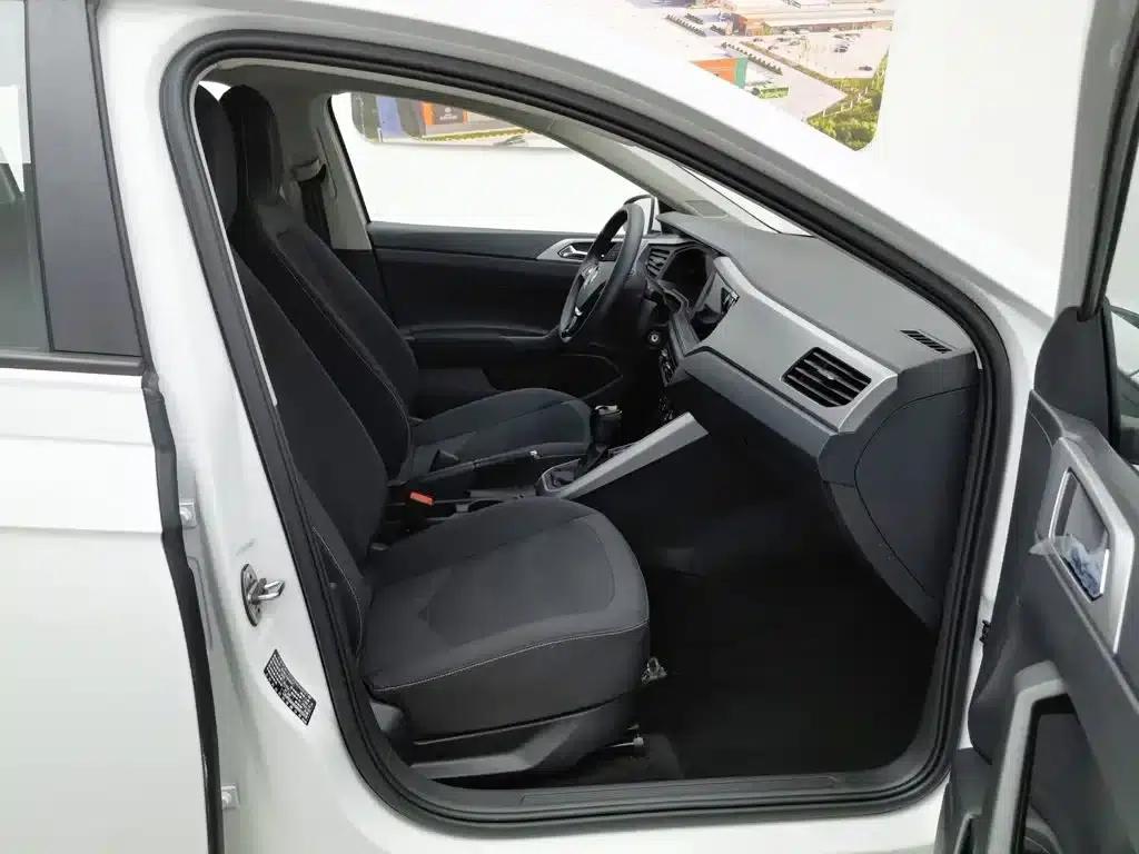 2023 Polo Facelift Plus 1.5L Automatic Enjoy Life Edition — миниатюра 23