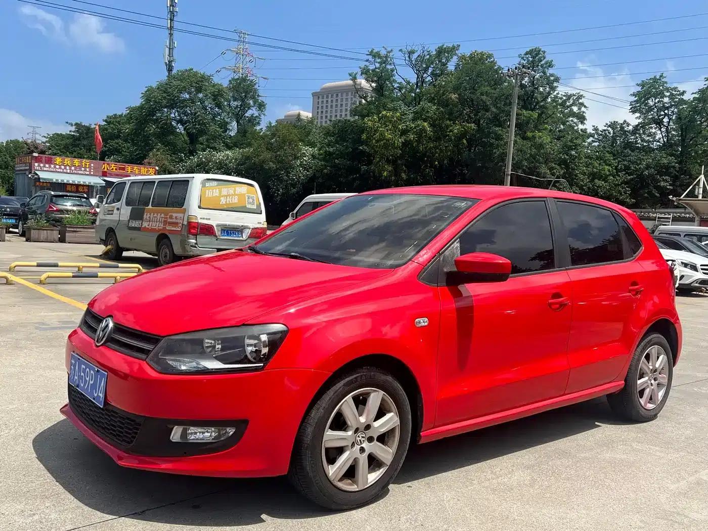 2013 Polo 1.6L Automatic Comfort Edition — миниатюра 1