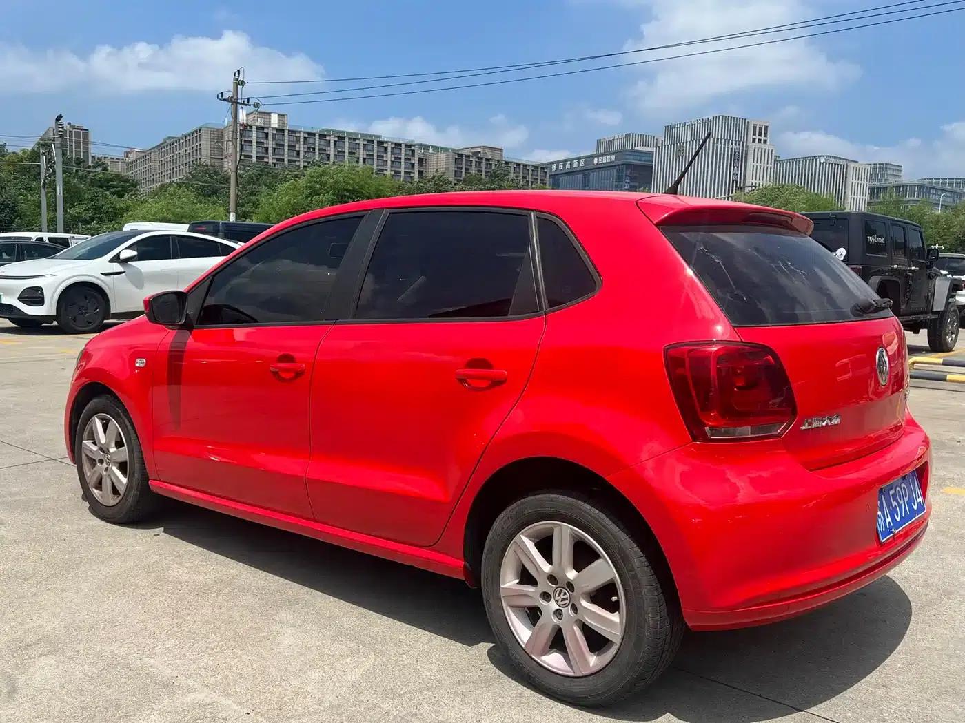2013 Polo 1.6L Automatic Comfort Edition — миниатюра 11