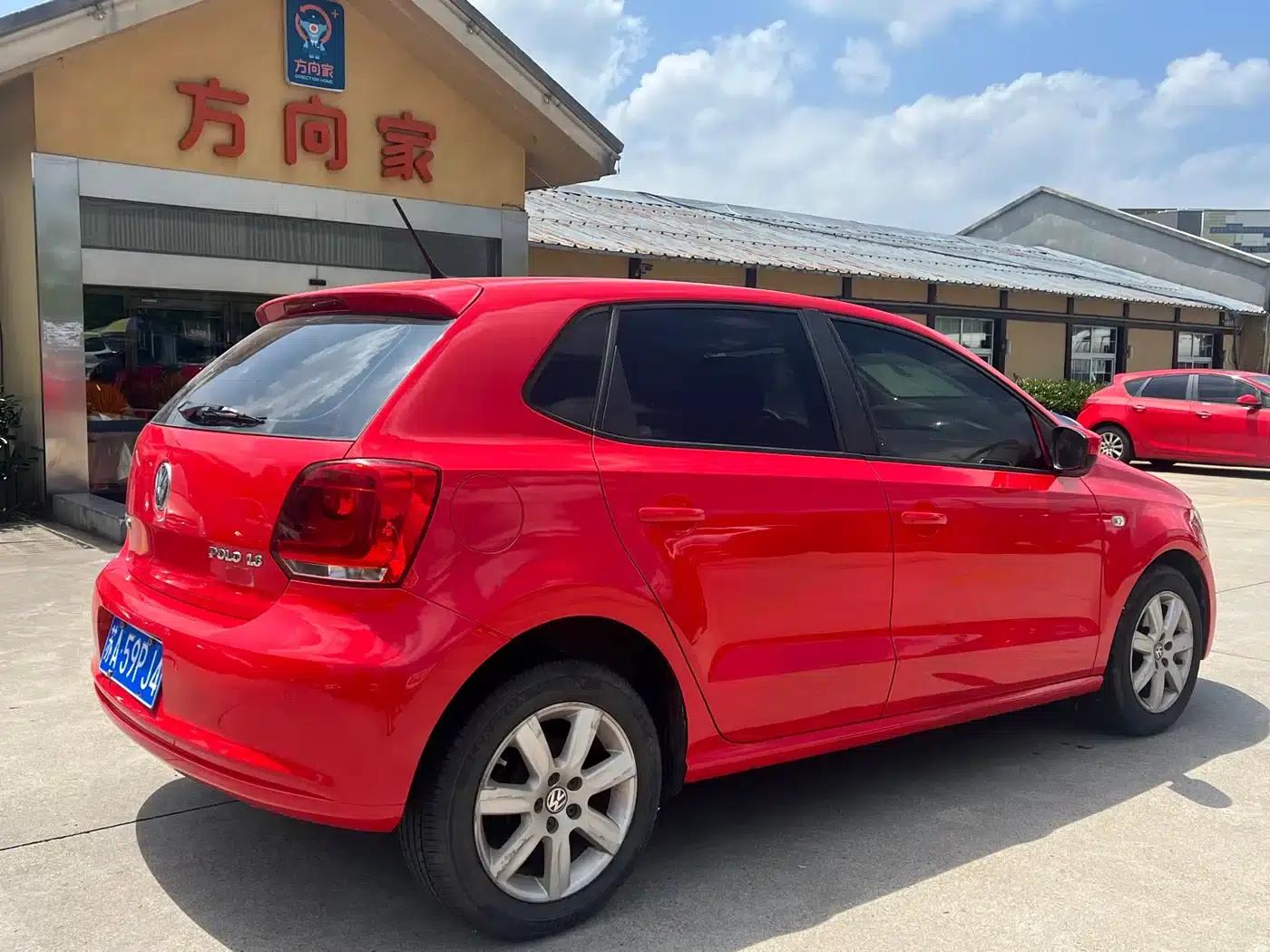 2013 Polo 1.6L Automatic Comfort Edition — миниатюра 9