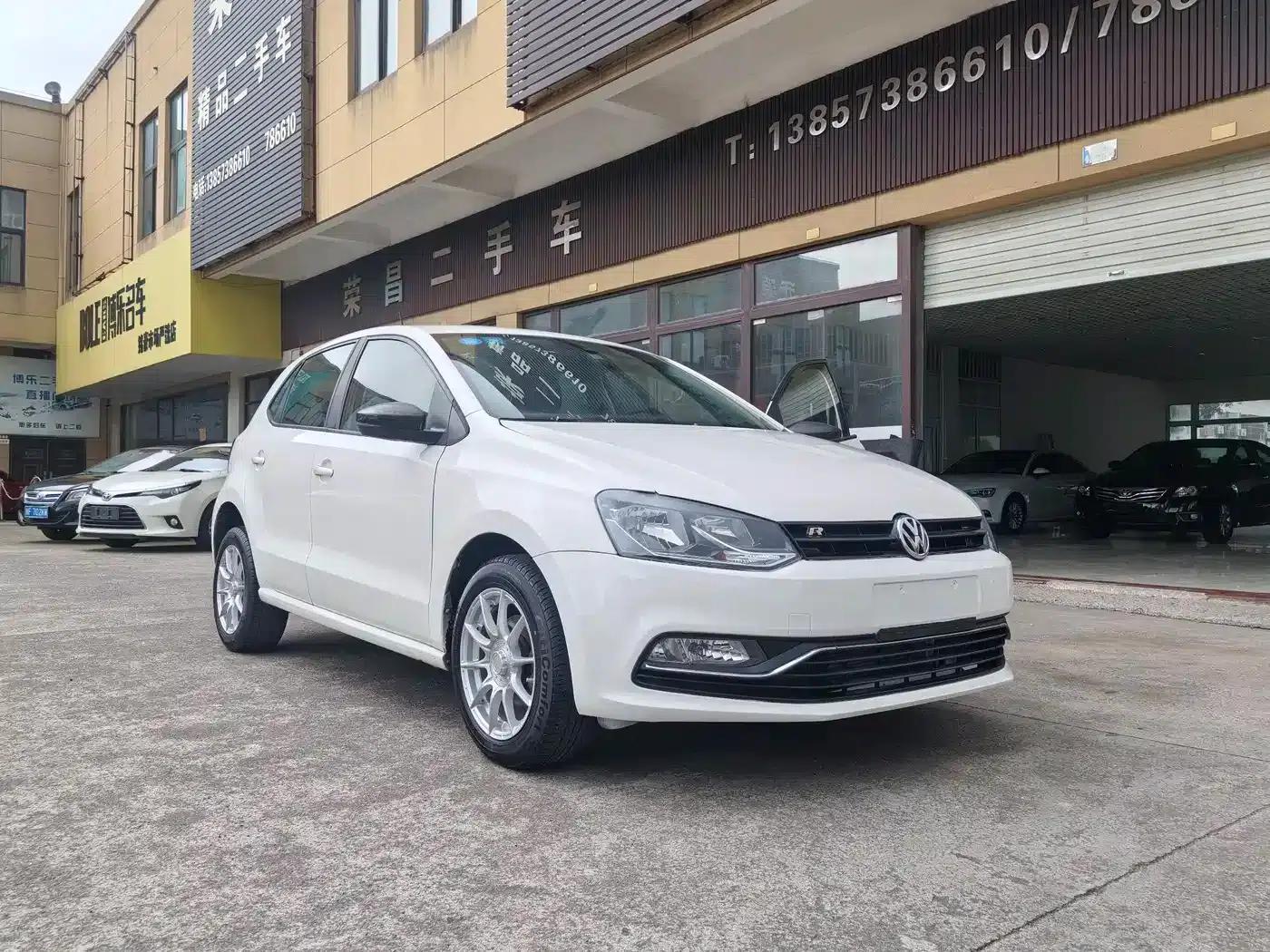 2014 Polo 1.6L Automatic Comfort Edition — миниатюра 1