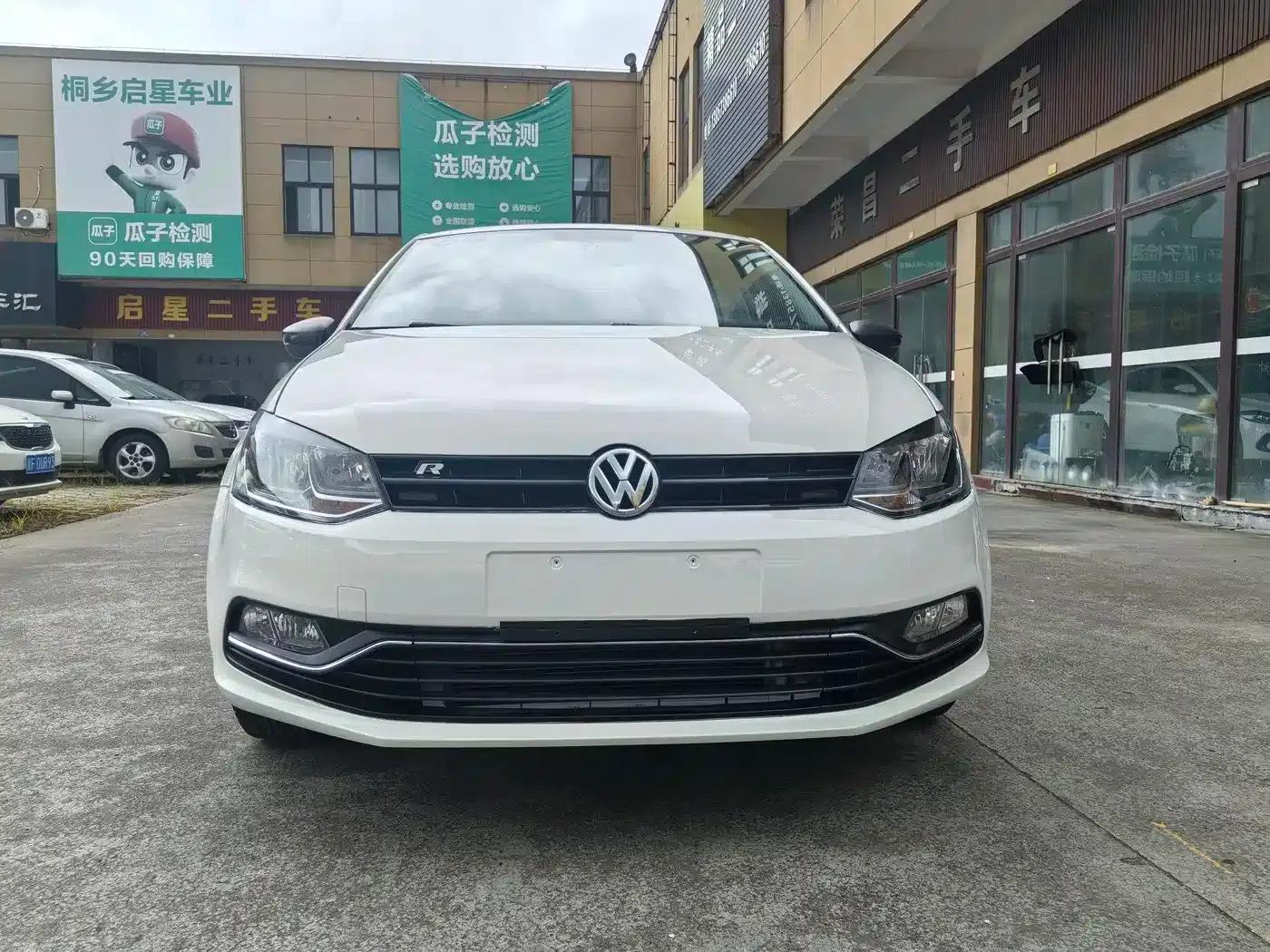 2014 Polo 1.6L Automatic Comfort Edition — миниатюра 2