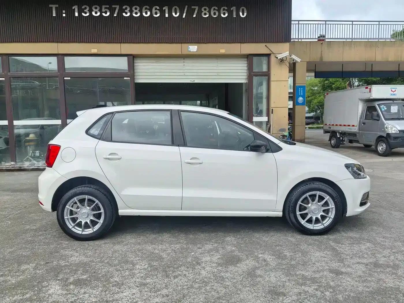 2014 Polo 1.6L Automatic Comfort Edition — миниатюра 4