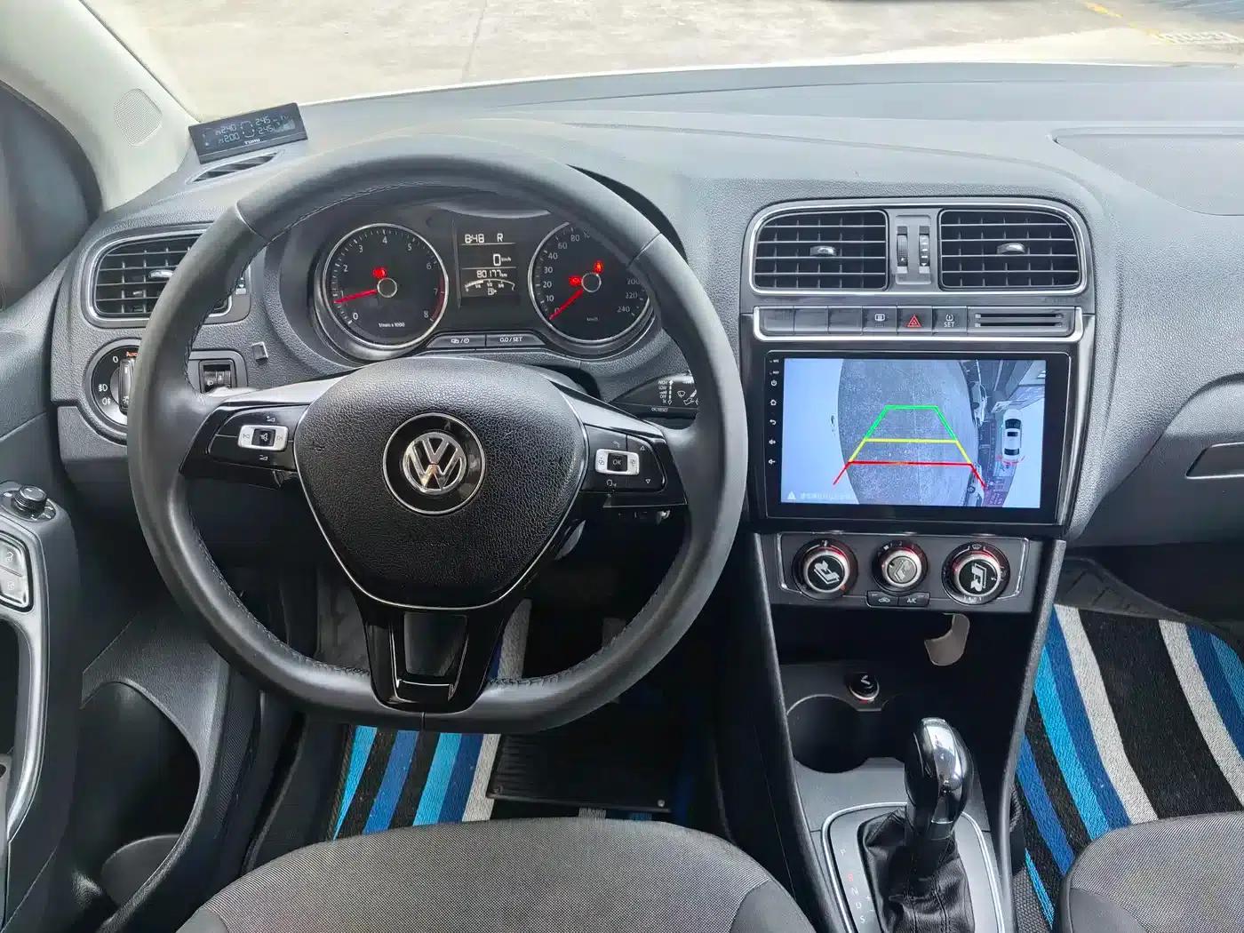 2014 Polo 1.6L Automatic Comfort Edition — миниатюра 8