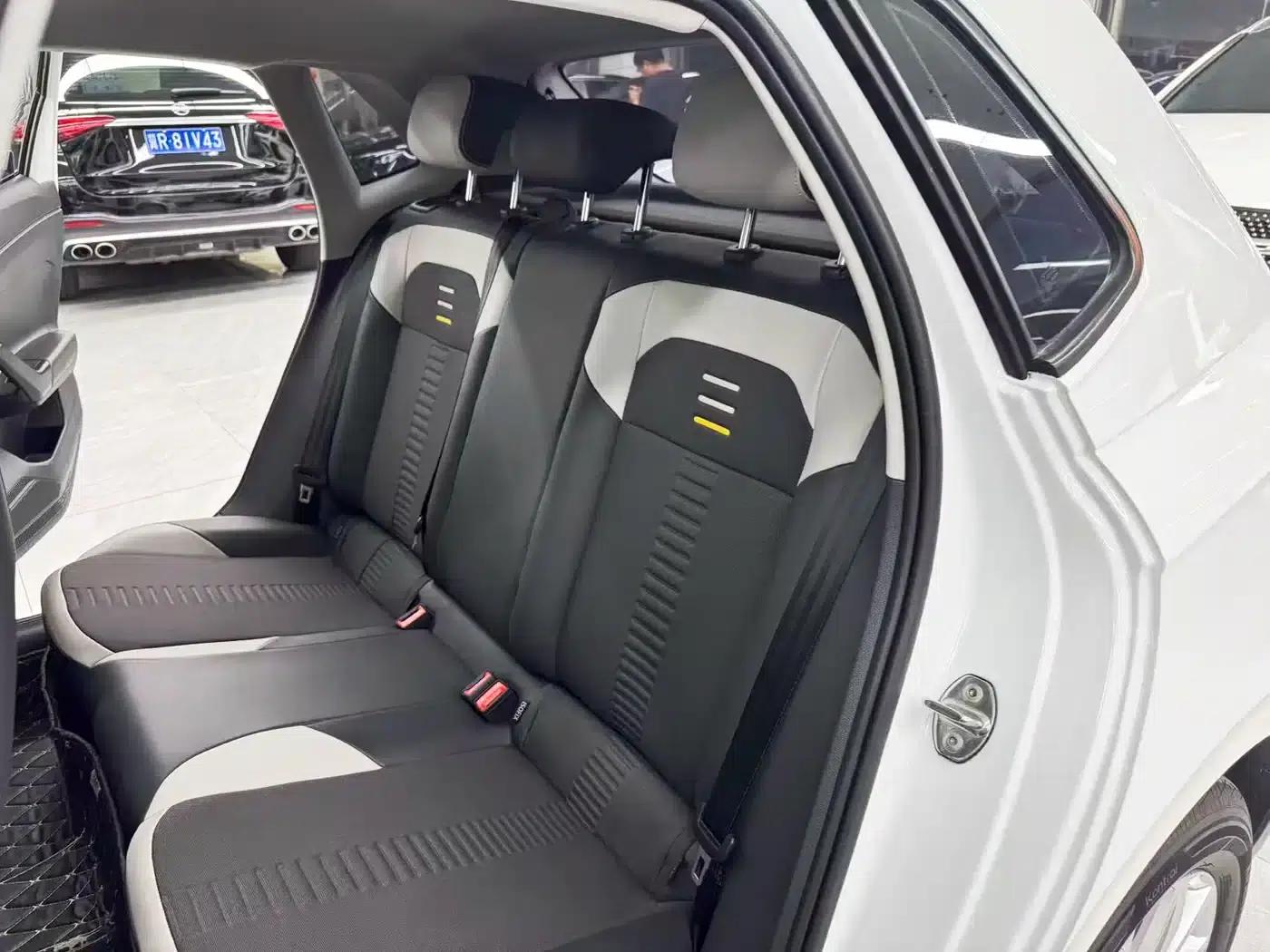 2023 Polo Facelift Plus 1.5L Automatic Colorful Technology Edition — миниатюра 13