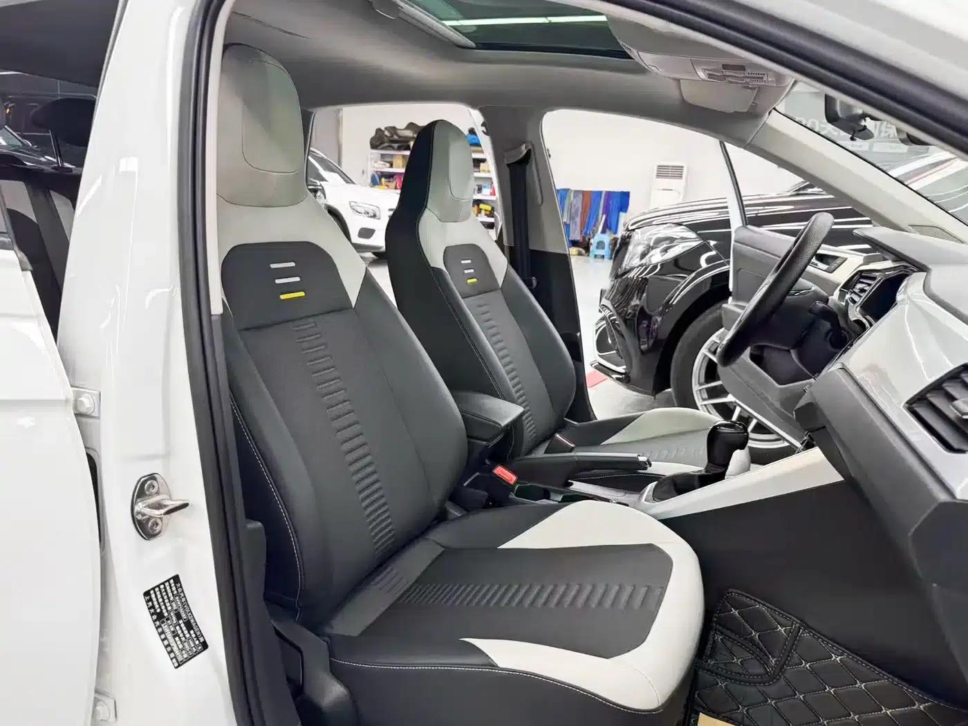 2023 Polo Facelift Plus 1.5L Automatic Colorful Technology Edition — миниатюра 15