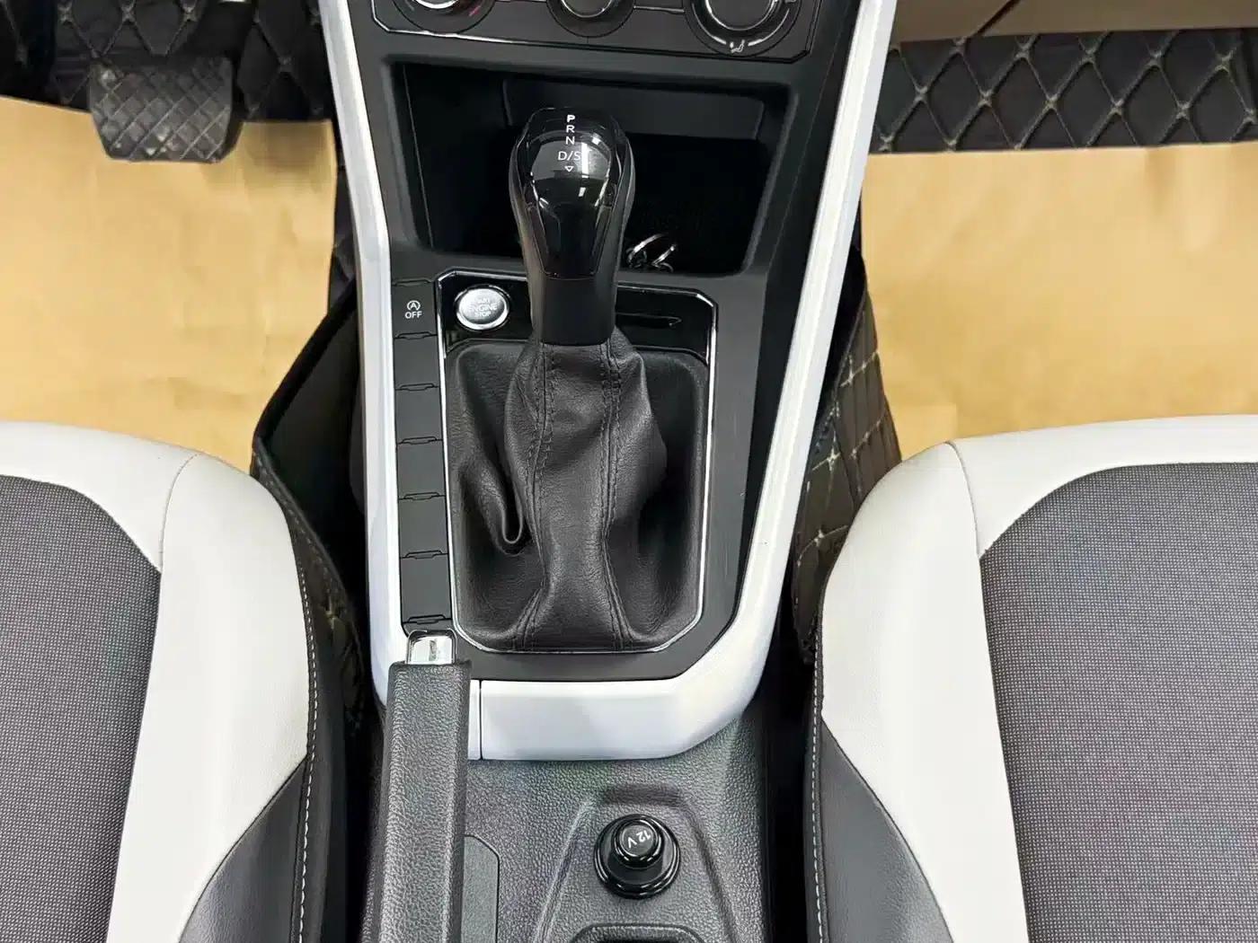 2023 Polo Facelift Plus 1.5L Automatic Colorful Technology Edition — миниатюра 17