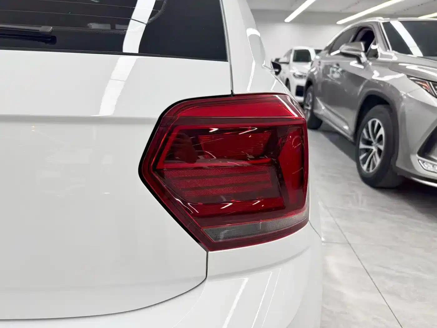 2023 Polo Facelift Plus 1.5L Automatic Colorful Technology Edition — миниатюра 20