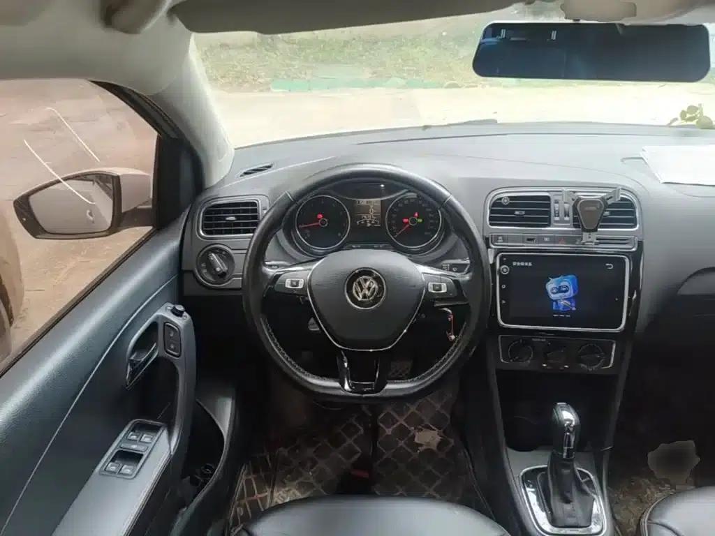 2018 Polo 1.5L Automatic Comfort Edition — миниатюра 11