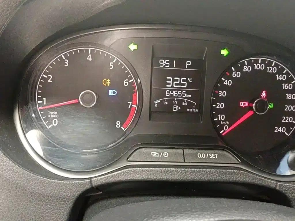 2016 Polo 1.4L Automatic Fashion Edition — миниатюра 12