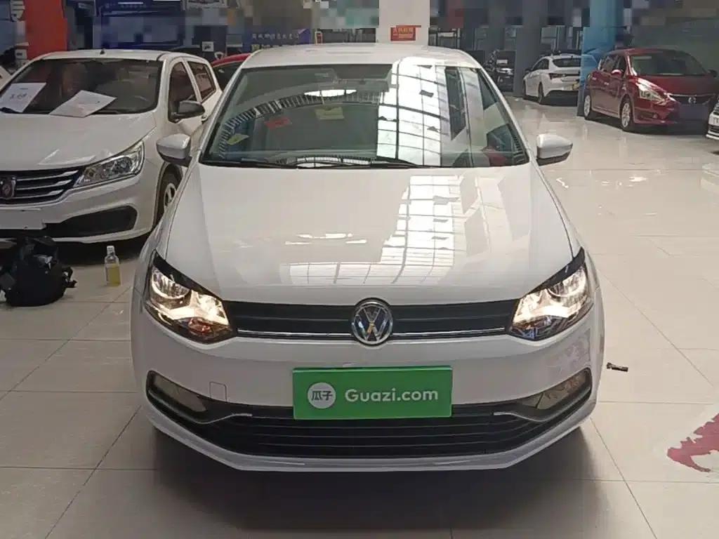 2016 Polo 1.4L Automatic Fashion Edition — миниатюра 3