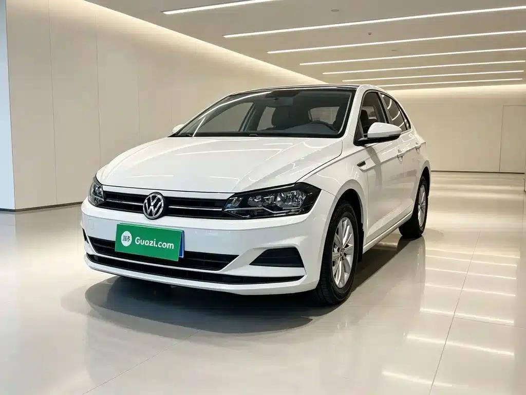 2019 Polo Plus 1.5L Automatic Colorful Technology Edition — миниатюра 1