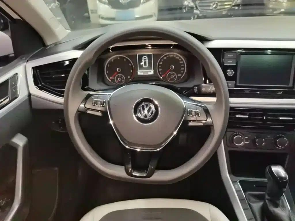 2019 Polo Plus 1.5L Automatic Colorful Technology Edition — миниатюра 11