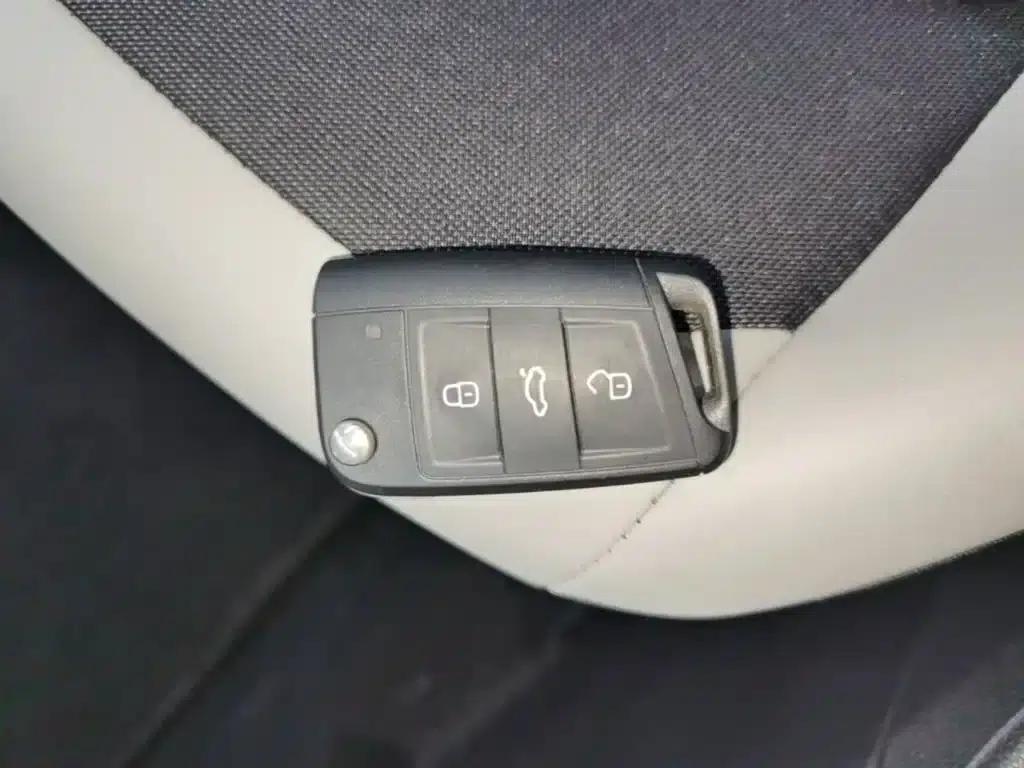 2019 Polo Plus 1.5L Automatic Colorful Technology Edition — миниатюра 9
