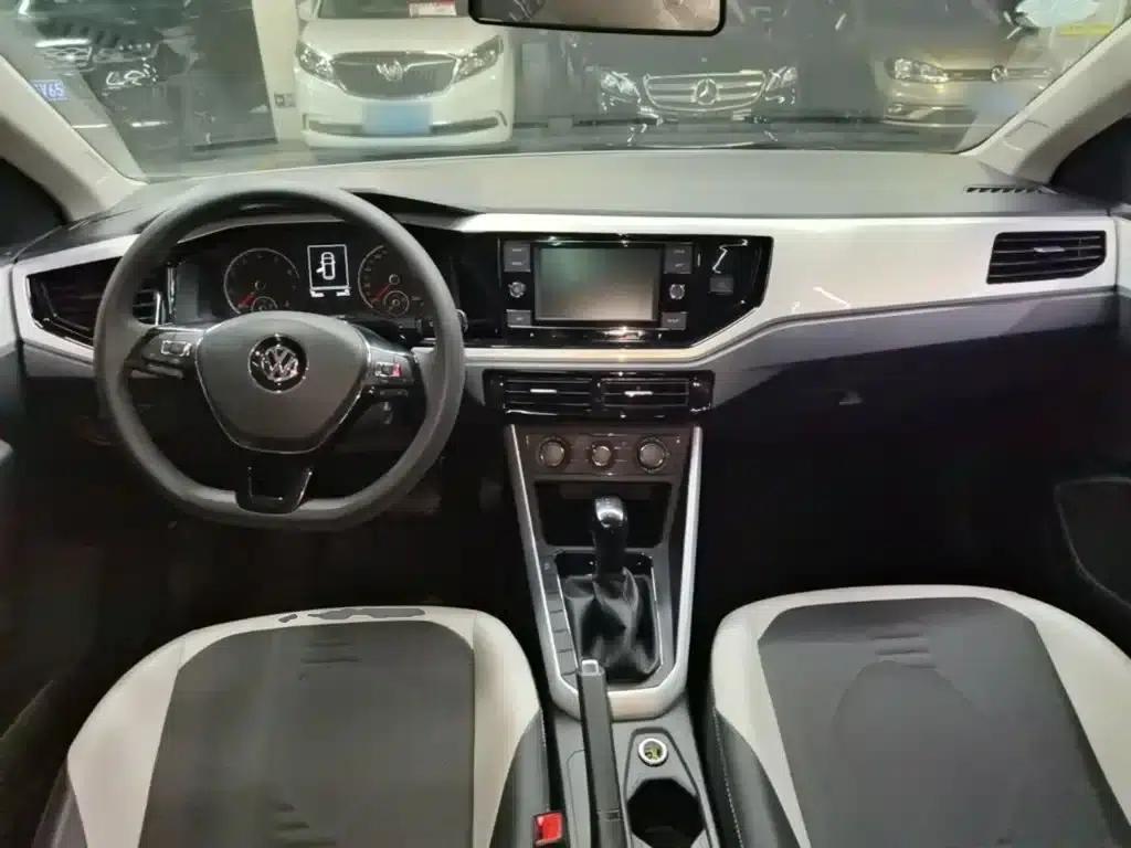 2019 Polo Plus 1.5L Automatic Colorful Technology Edition — миниатюра 10