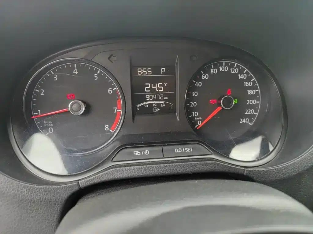 2016 Polo 1.4L Automatic Fashion Edition — миниатюра 5