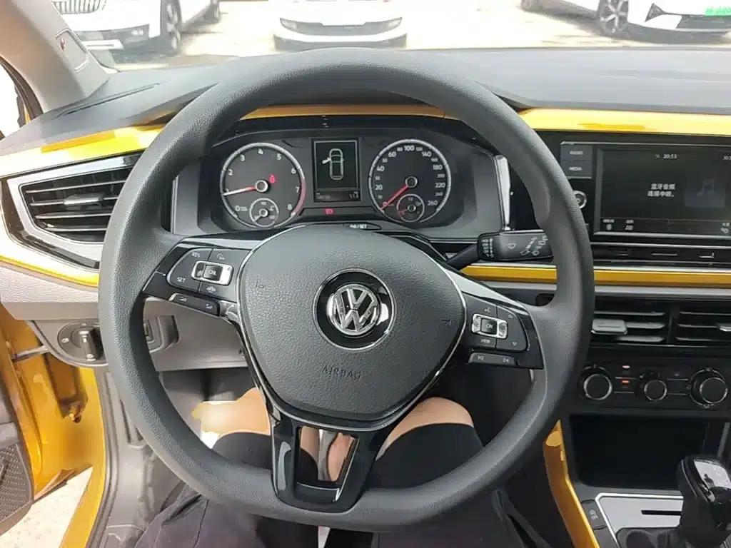 2019 Polo Plus 1.5L Automatic Colorful Technology Edition — миниатюра 11