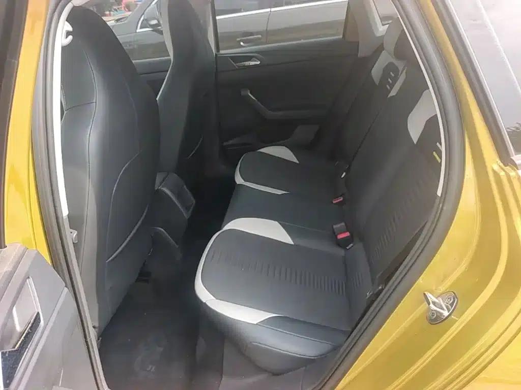 2019 Polo Plus 1.5L Automatic Colorful Technology Edition — миниатюра 17
