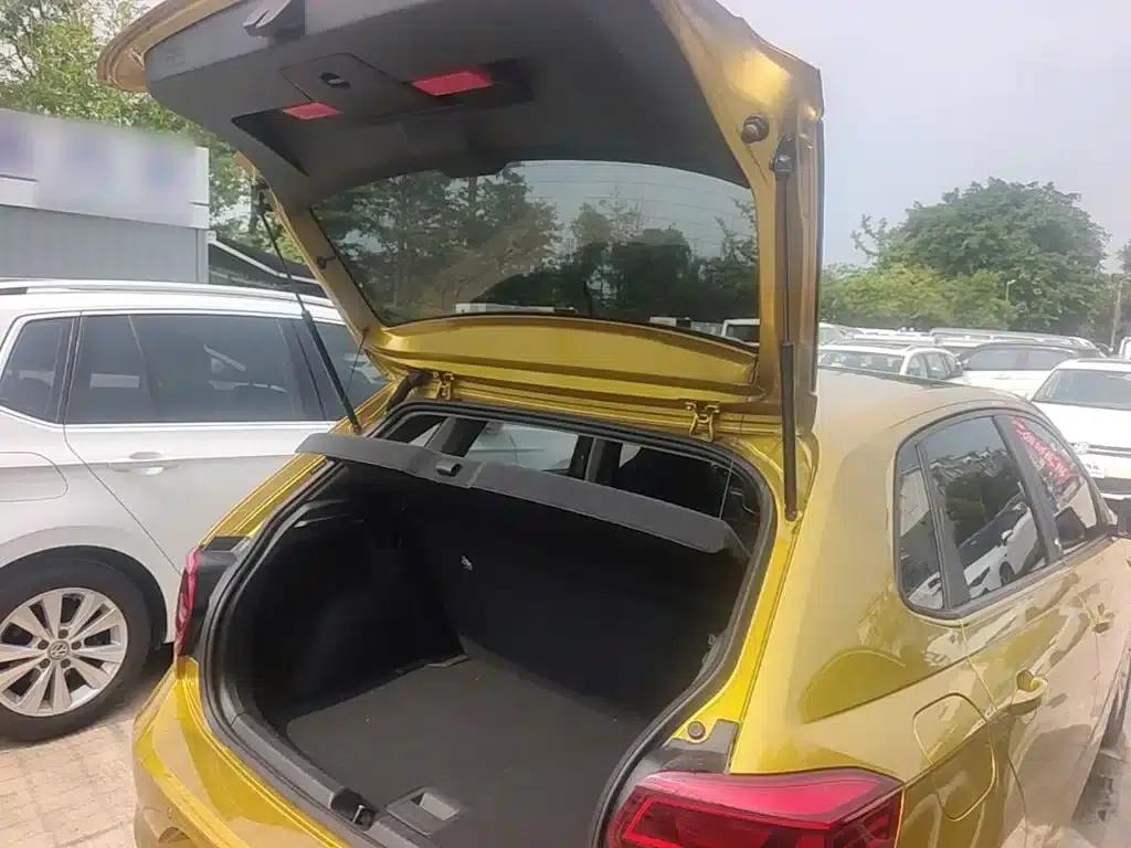 2019 Polo Plus 1.5L Automatic Colorful Technology Edition — миниатюра 19