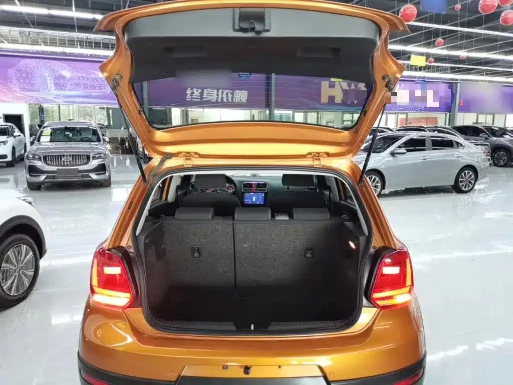 2016 Polo 1.6L Cross Polo Automatic — миниатюра 19