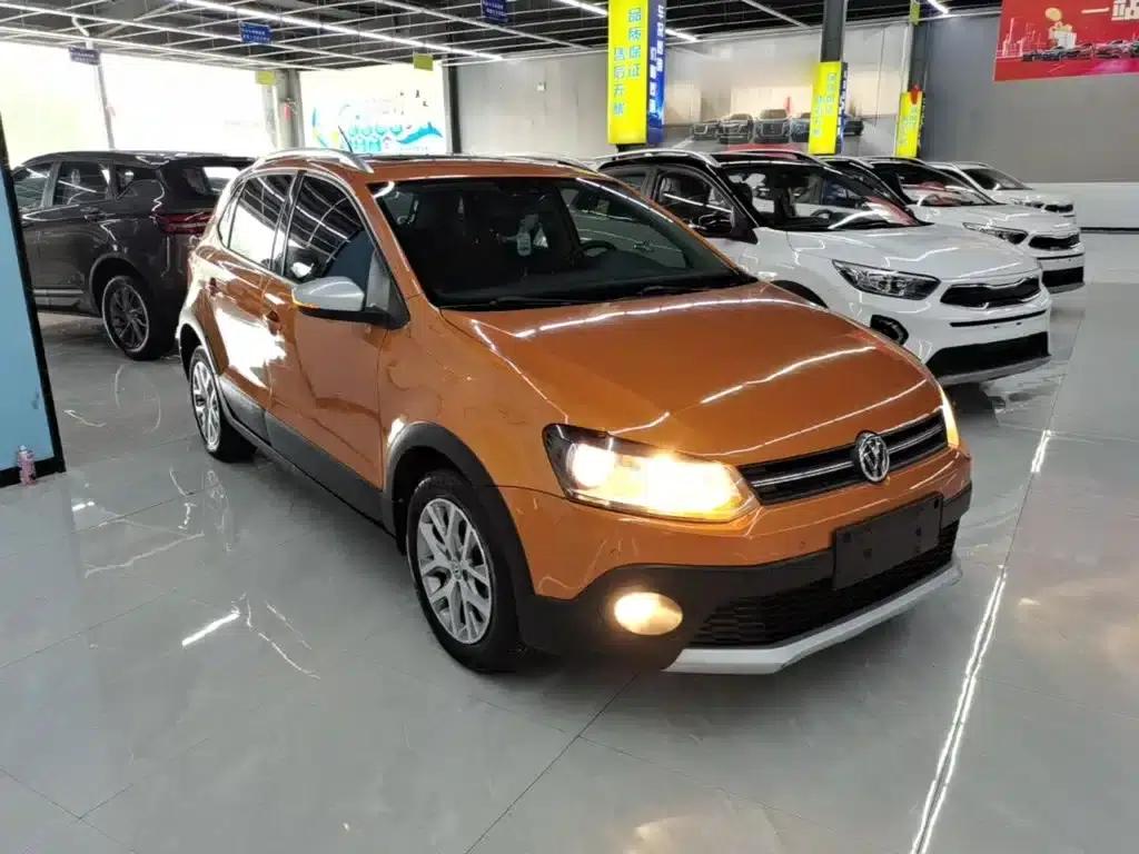 2016 Polo 1.6L Cross Polo Automatic — миниатюра 4